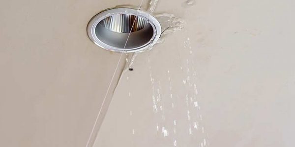 Dükkan Tavanindan Su Geliyor Ne Yapmalı